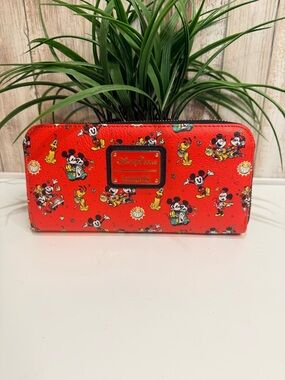 Disney Loungefly Mickey & Minnie red full-size zipper wallet